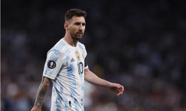 卡斯尔谈防守KD&申京: 很难单防他们, 队友提供了出色的协防